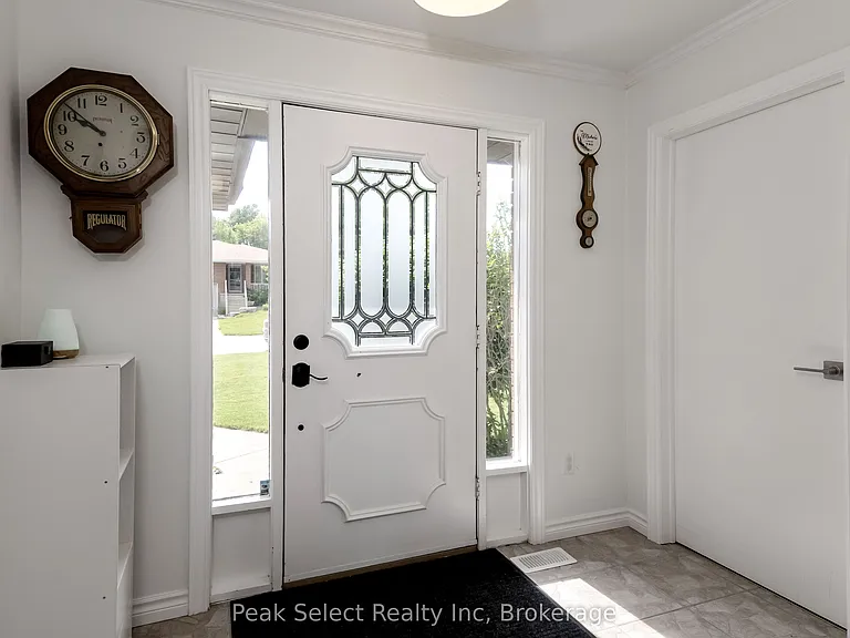 7 Hillside Ct — Photo 12