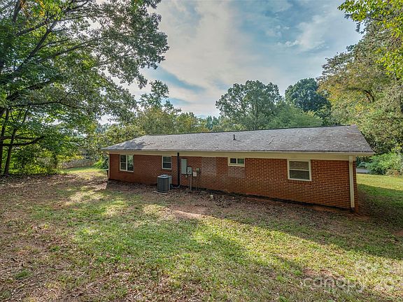 2nd image of 301 Seitz Dr