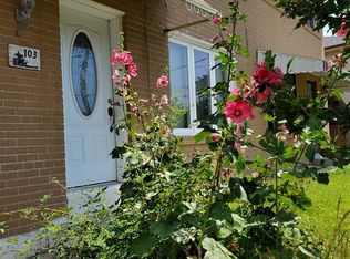 103 Bergen Rd, Toronto, ON M1P1S3