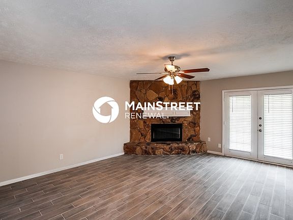 5th image of 647 Bentwood Dr