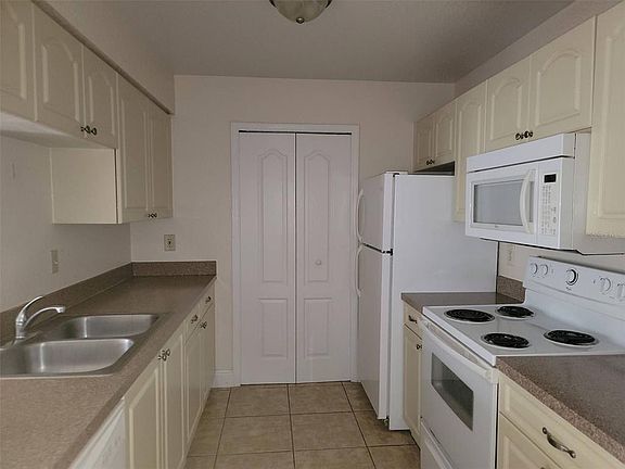 5th image of 2550 N ALAFAYA TRAIL #2103