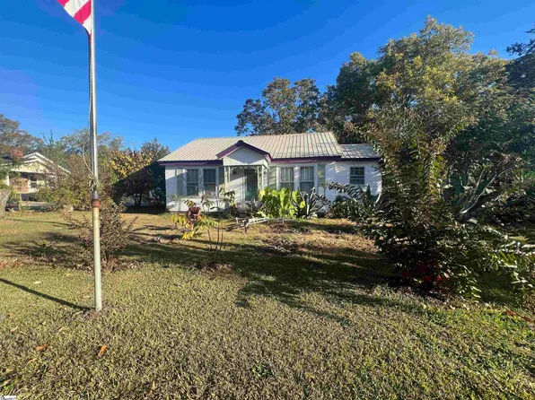 82 Main St, Pelzer, SC 29669