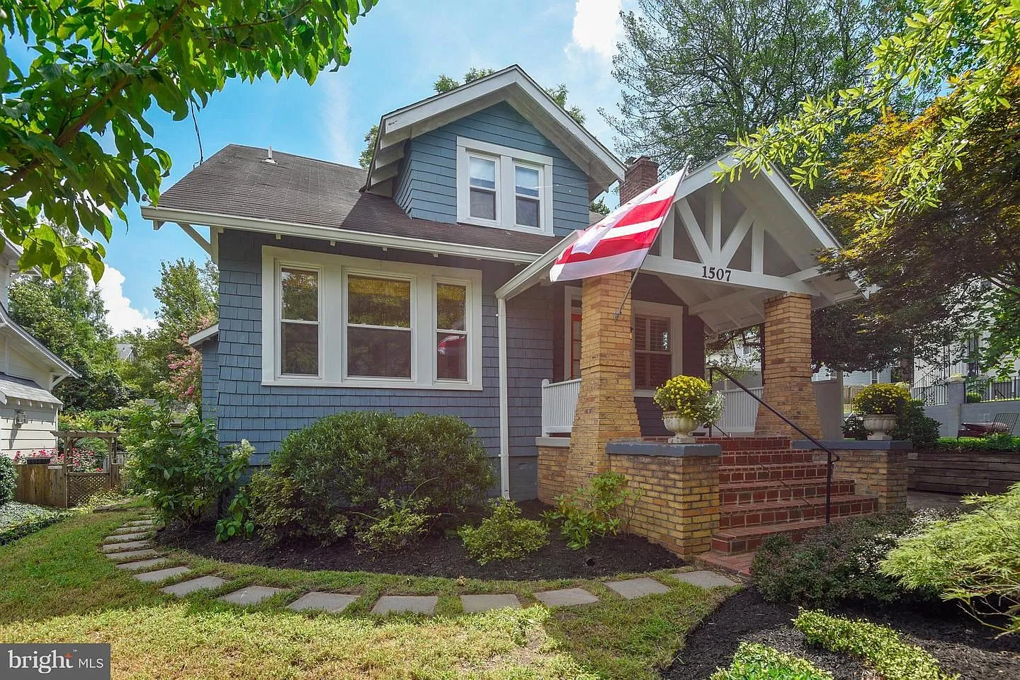 1507 Irving St NE photo 1