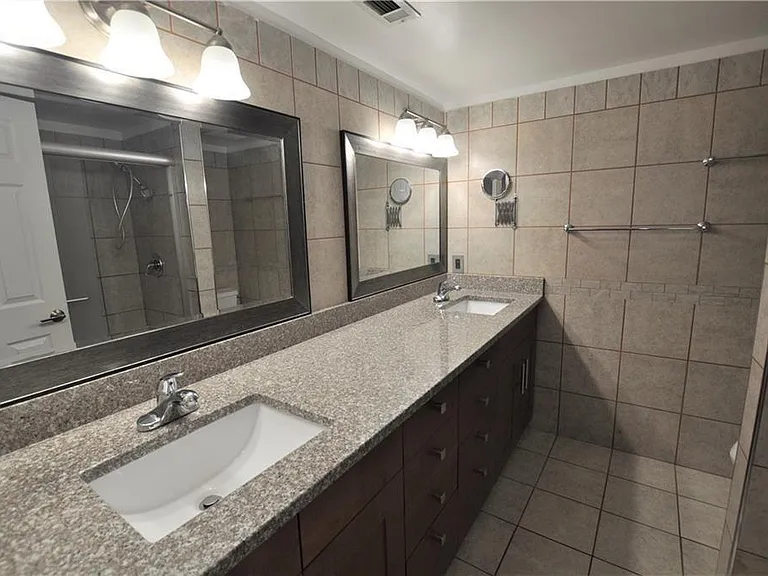 6851 Roswell Rd #D10 — Photo 15