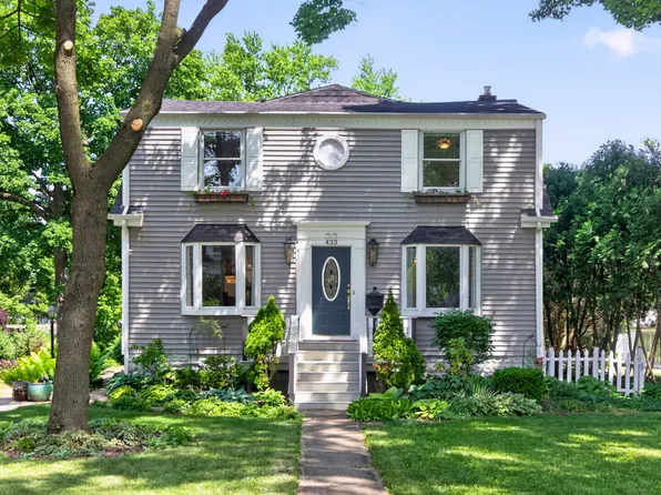 433 S Euclid Ave, Villa Park, IL 60181
