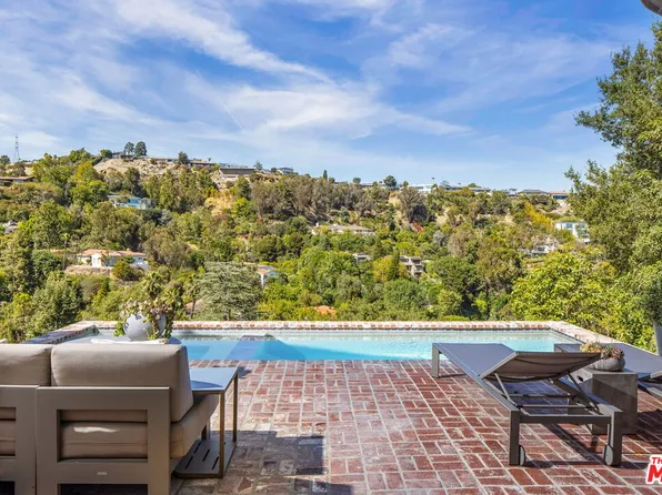 2528 Carman Crest Dr, Los Angeles, CA 90068