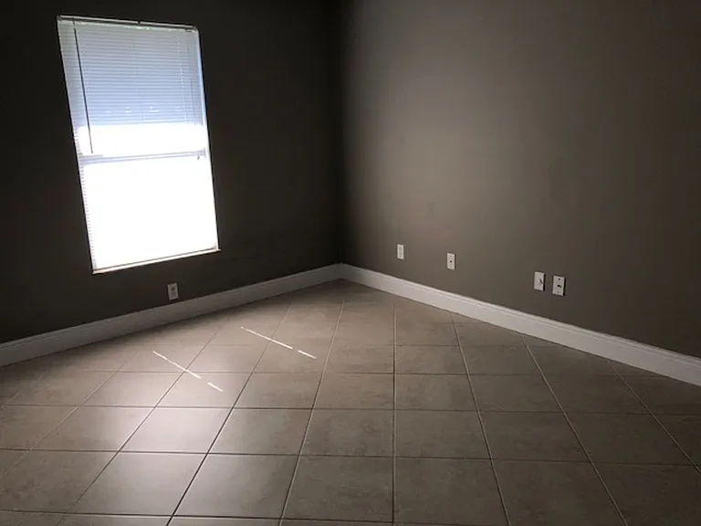 1280 SW Jacqueline Ave — Photo 40