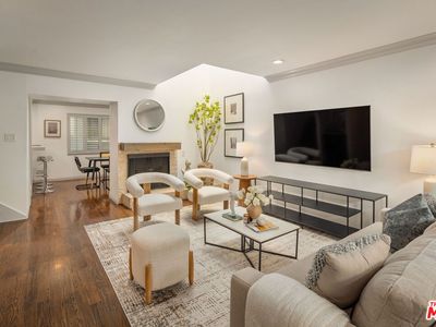 1226 N Kings Rd APT 4, West Hollywood, CA, 90069