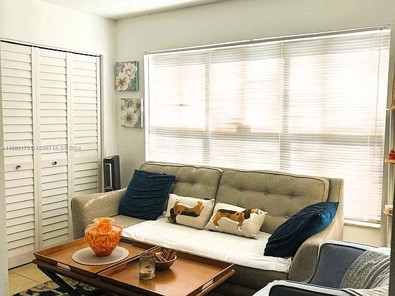 5th image of 12840 Vista Isles Dr APT 615