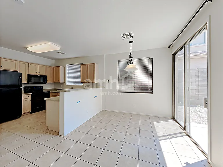 1231 S Amador — Photo 4