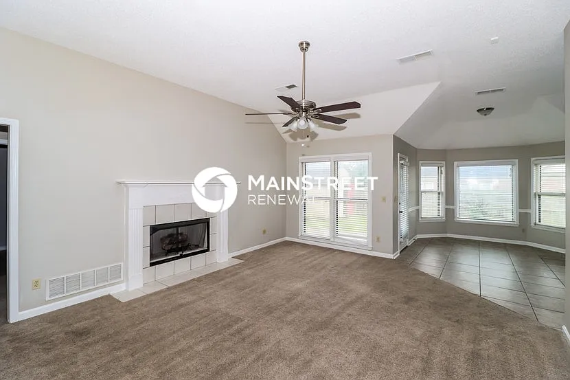 9261 Sarsen Dr — Photo 3