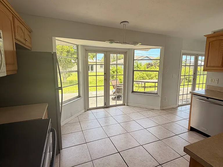 1133 SE Mendoza Ave — Photo 8