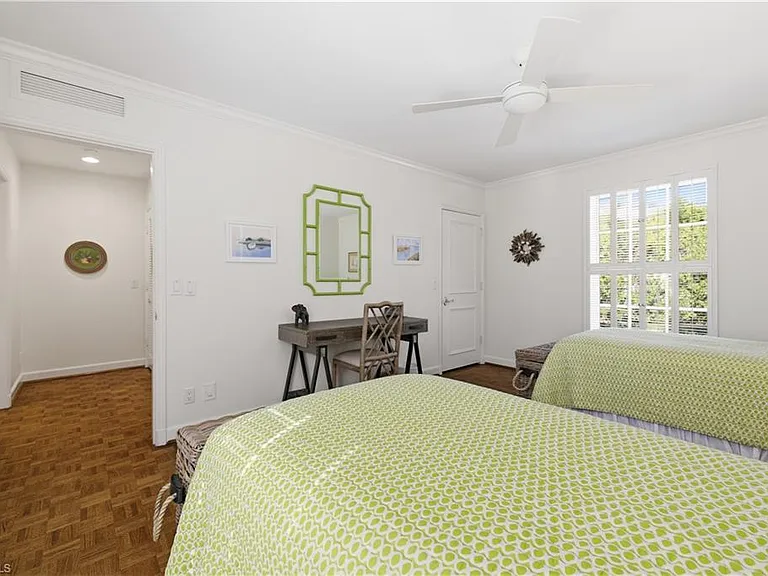 2700 Lantern Ln — Photo 13