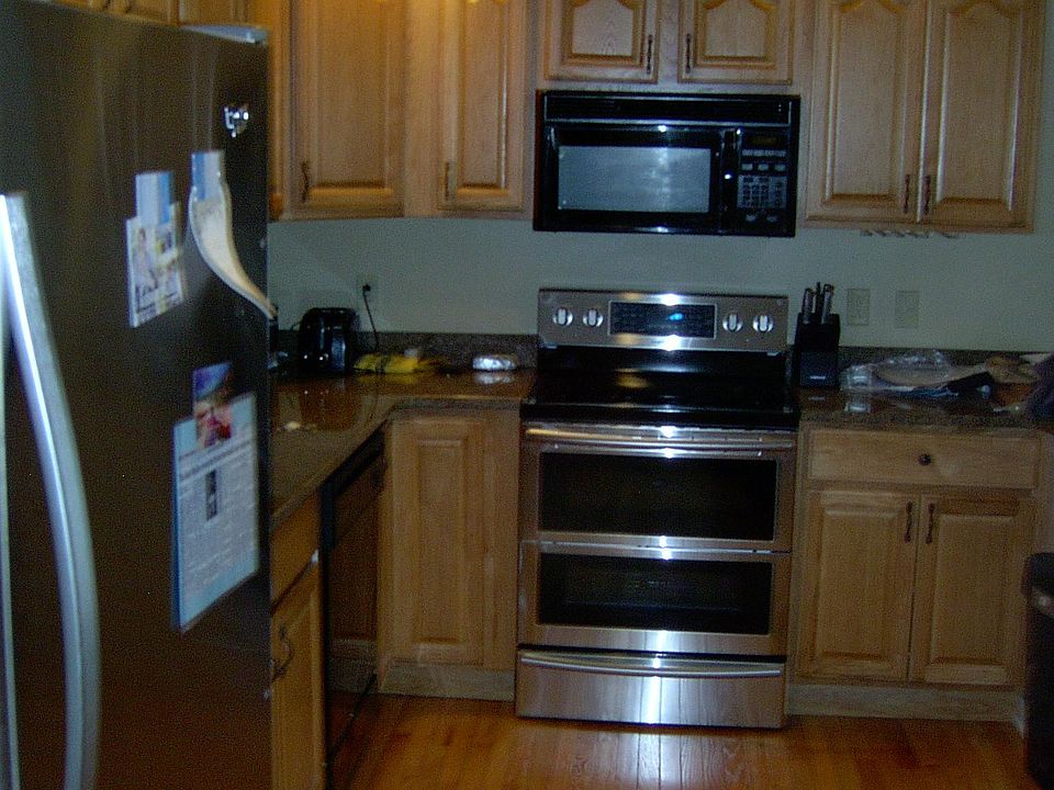 2nd image of 1017 Saint Pauls Ln