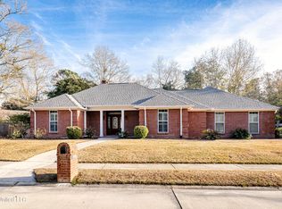 3500 Redwood Ln, Ocean Springs, MS 39564