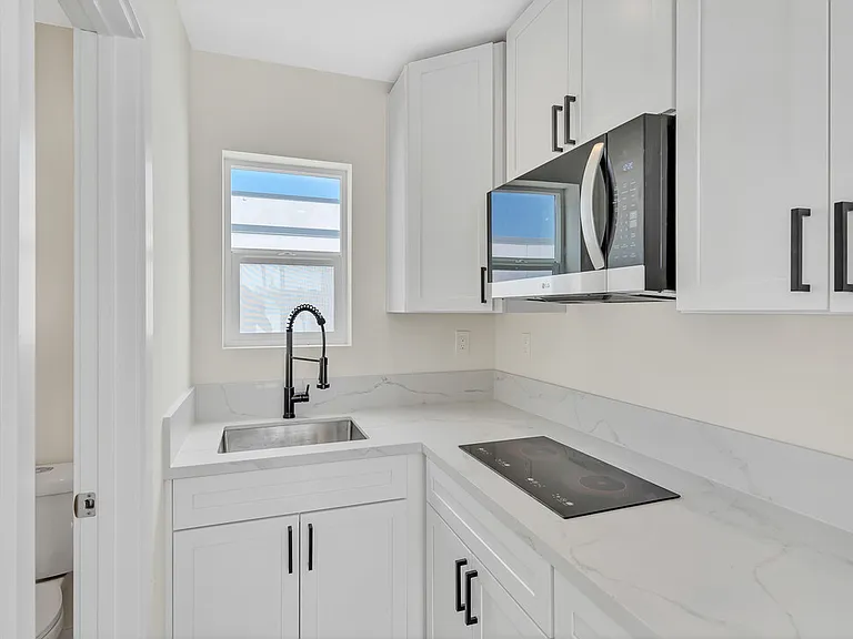 7844 Herschel Ave #106 — Photo 4