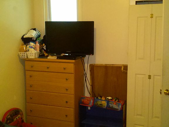5th image of 1651 W Bristol St