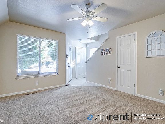 5th image of 813 Twin Oaks Ln