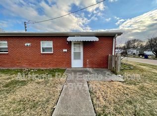 1836 S Sieger Dr, Springfield, MO 65804
