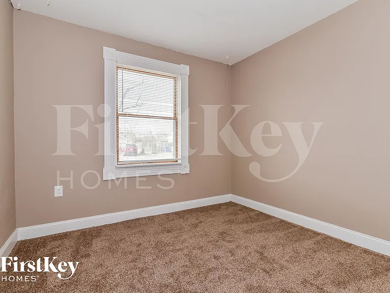 9 Charlotte Dr — Photo 12