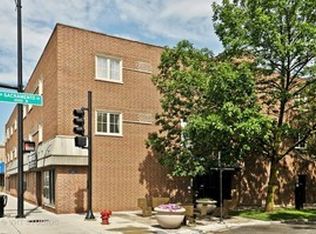 6400 N Sacramento Ave APT 106, Chicago, IL 60645
