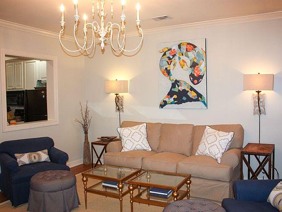 Comfortable living room off of kitchen