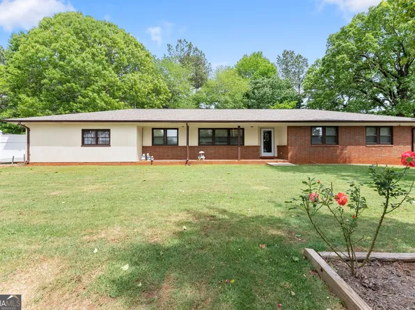 4508 Dicks Hill Pkwy, Mount Airy, GA 30563