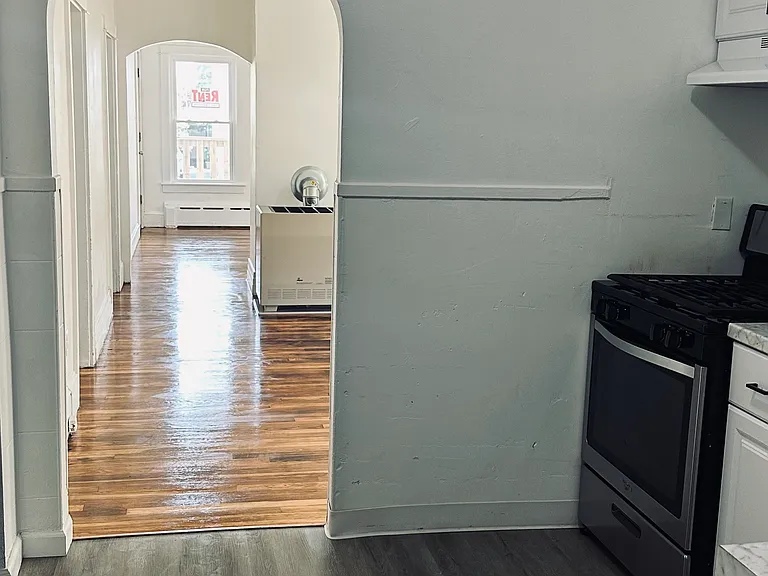 27 Nelson St #1 — Photo 2