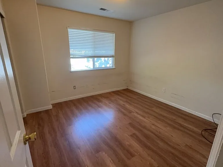 5152 Renaissance Ct — Photo 16
