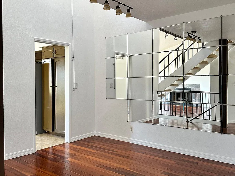 768 Fremont Villas — Photo 15