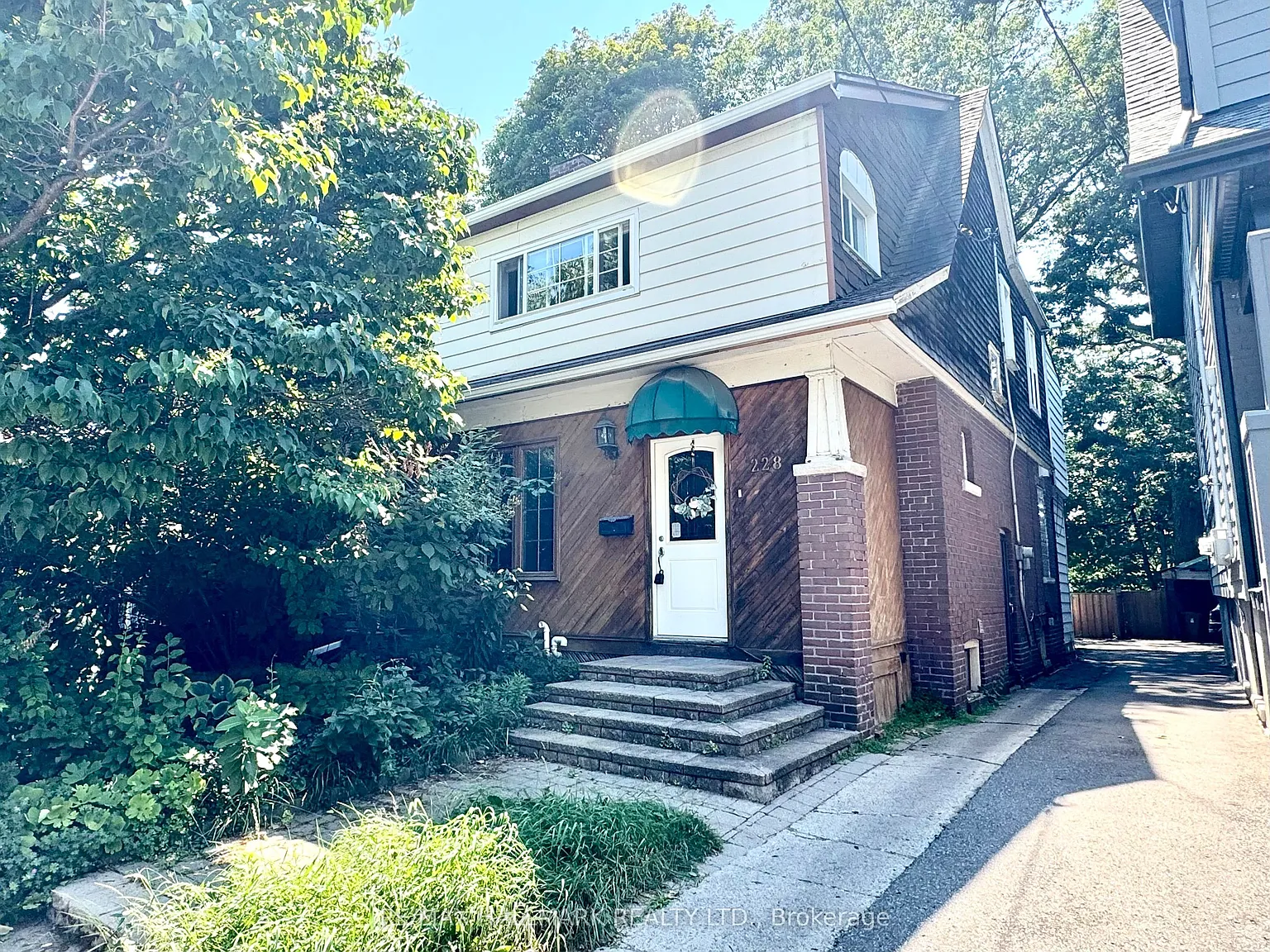 4 bed, $3,800 — Photo 1