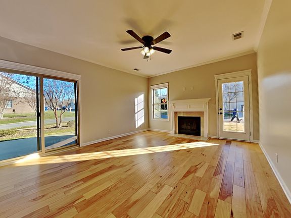 2nd image of 208 Turnberry Cir