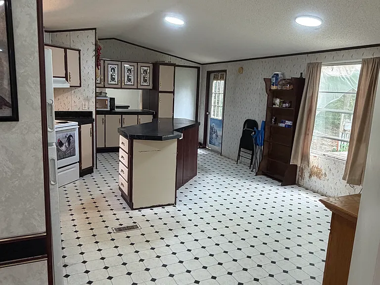 9500 S Heights Rd #109 — Photo 8