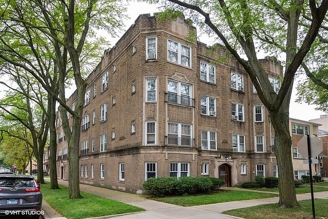 1st image of 2701 W Estes Ave APT 3E