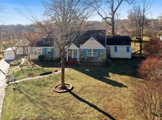 1954 S Lake Ter, Independence, MO 64055