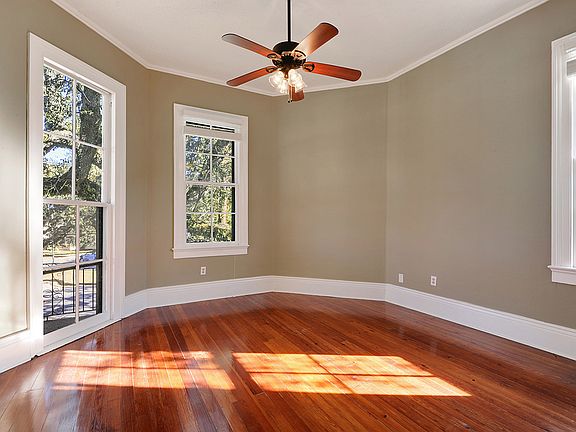 5th image of 1001 N Carrollton Ave