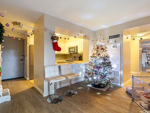 4th image of 425 South St APT 503