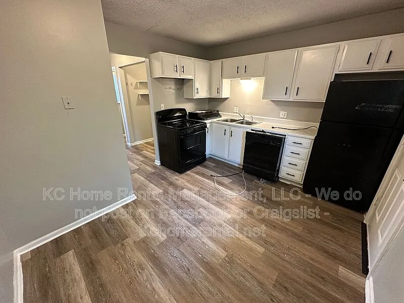 2 bed, 1.0 bath, $795 — Photo 4