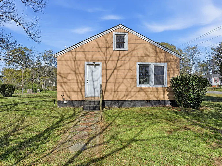 612 Crescent Dr — Photo 21