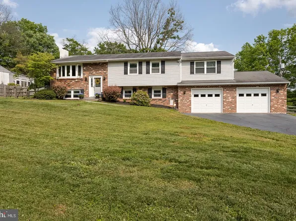 1566 S Keim St, Pottstown, PA 19465