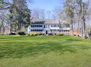 250 Algonquin Rd, Fairfield, CT 06825
