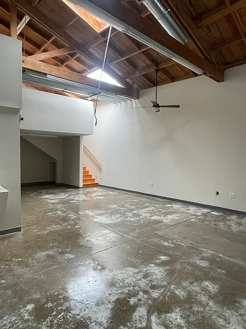 427 Alamitos Ave — Photo 3