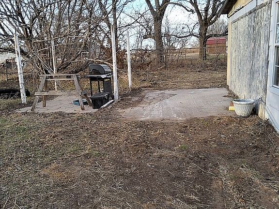 4th image of 15176 W Fm 171