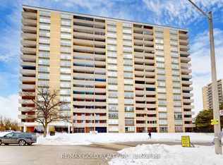 40 Panorama Ct #711, Toronto, ON M9V 4M1