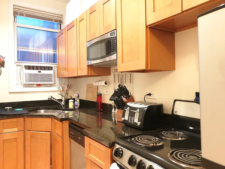 69 1st Ave #15 — Photo 5