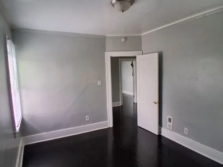 695 Algonquin St — Photo 10