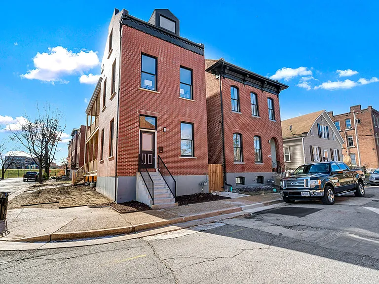 1000 Barton St — Photo 30