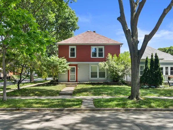 2378 N 69th St, Wauwatosa, WI 53213