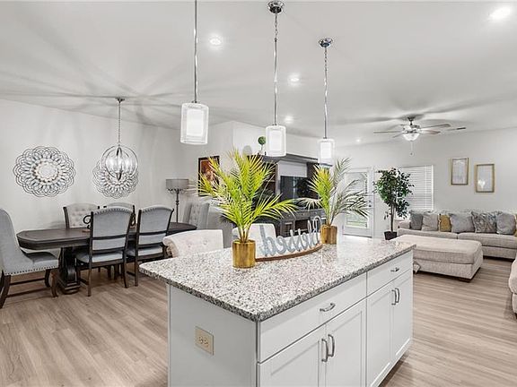 5th image of 3 Joplin St NE