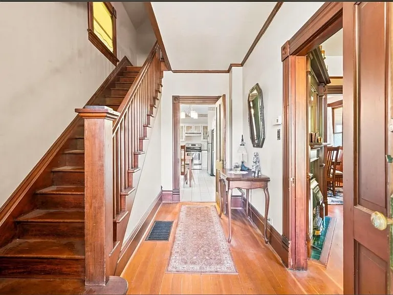 1010 London St — Photo 2